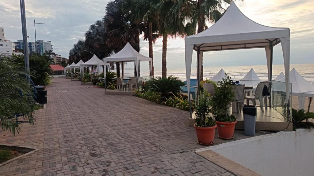 diamond beach - 3