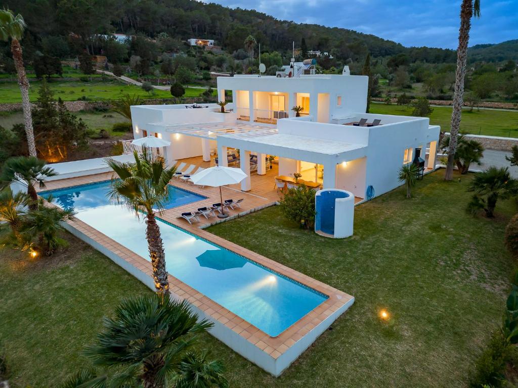 Villa near Ibiza Town sleeps 12,13 - 1