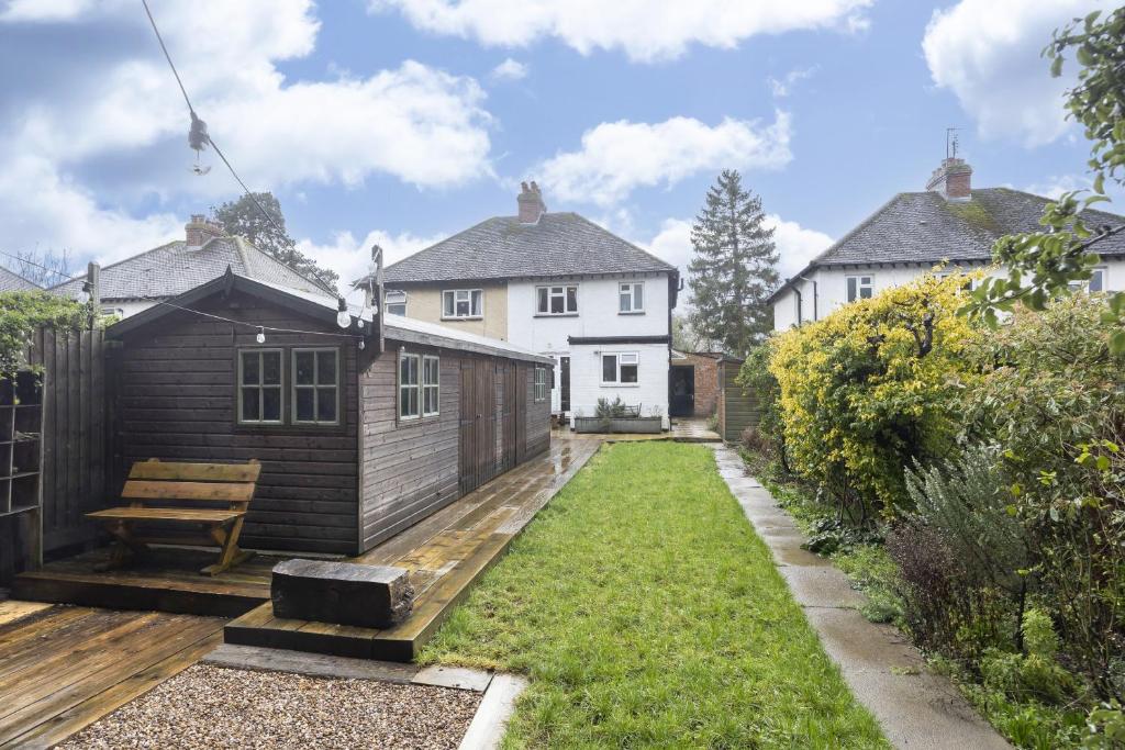 Cosy Home with Log-Burner Next to Cheltenham Racecourse photo 8