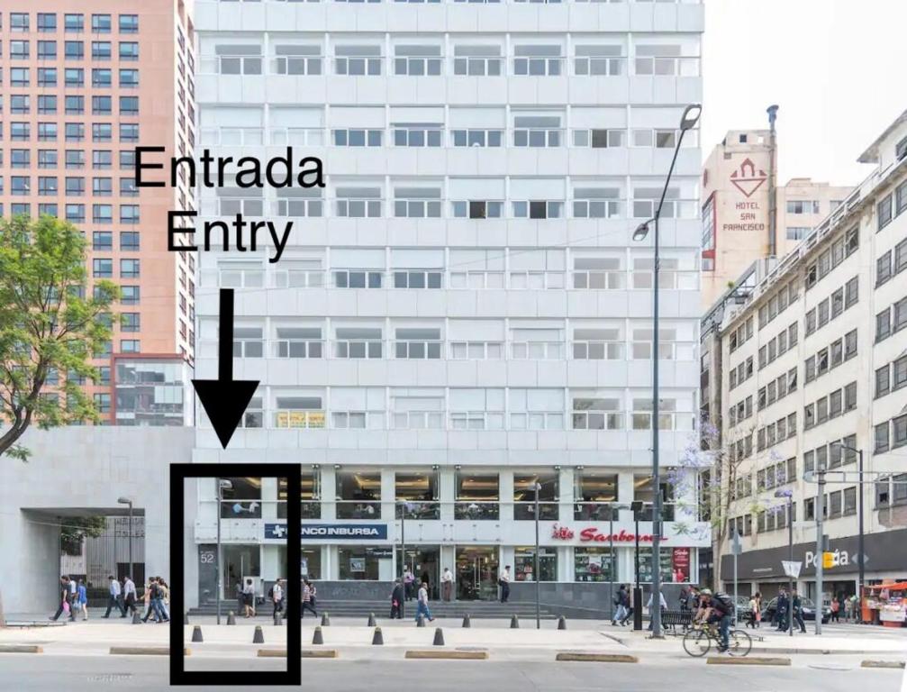 Alameda central, Juárez 52 - 2