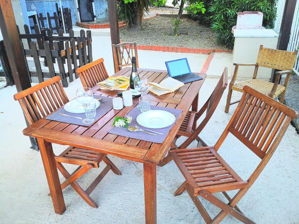 Apartment Wohnung mit Garten- wenige Minuten vom Meer entfernt by Interhome - 2
