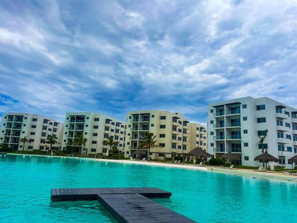 Ground floor apartment next to a crystal clear lagoon - 1