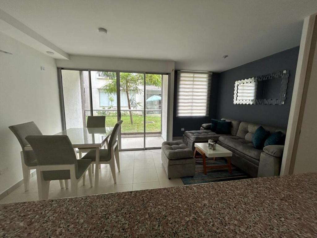 Serena Del Mar Apartment - 4