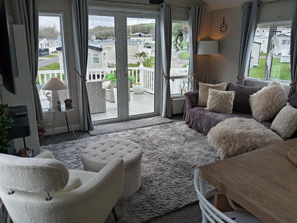Poppy's Lodge Retreat, Newquay Bay Resort photo 2