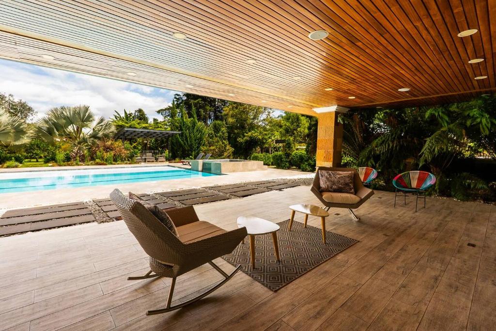 Mansión de lujo La Reina Llanogrande - 3