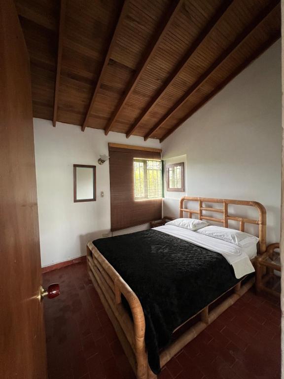 Spacious Cabin with Garden and Lake Access, Guatapé - 3