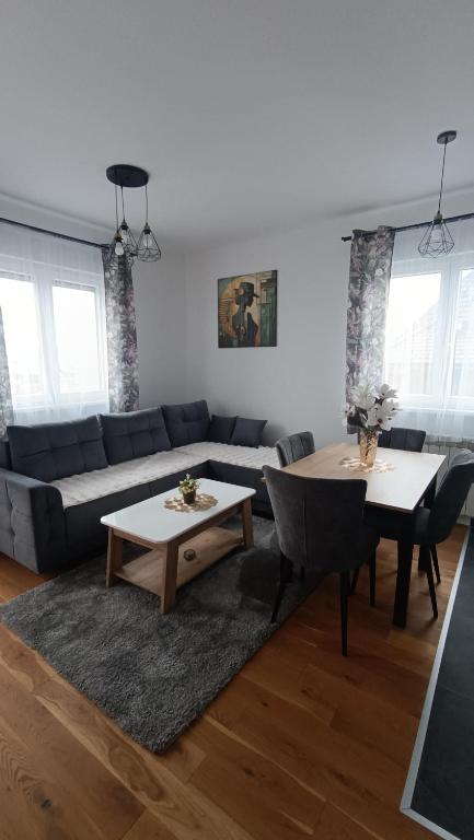 Aurea Elegant Lux Residence - 4