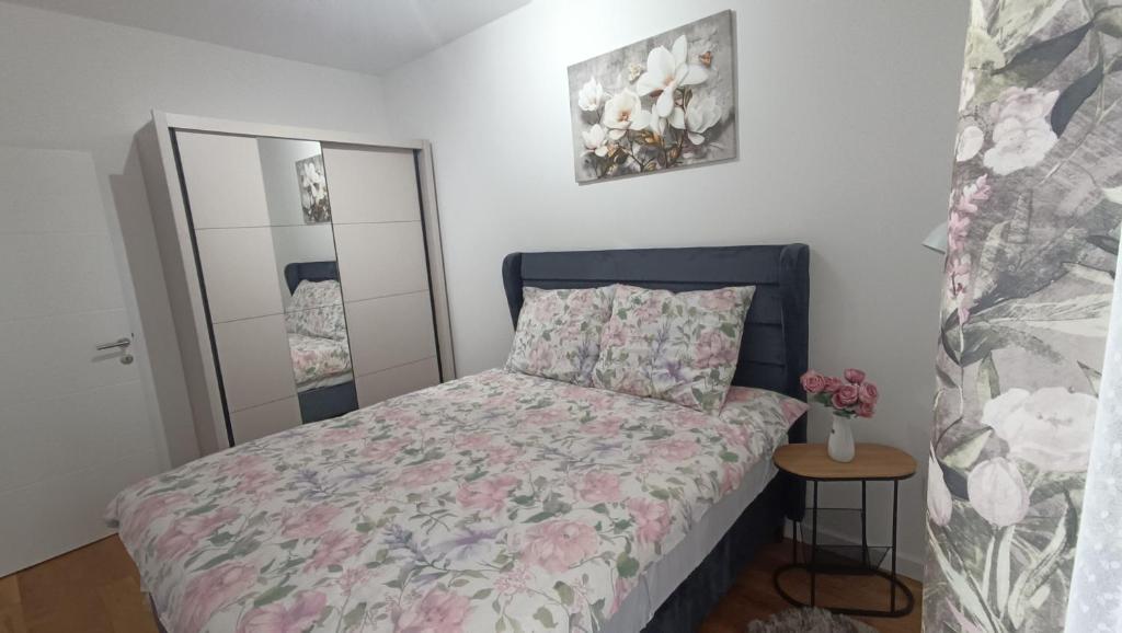 Aurea Elegant Lux Residence - 5