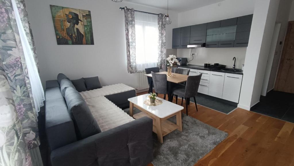 Aurea Elegant Lux Residence - 1