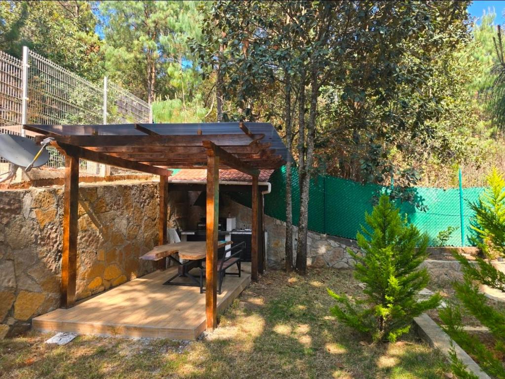 Cabaña en medio del bosque con internet satelital - 1