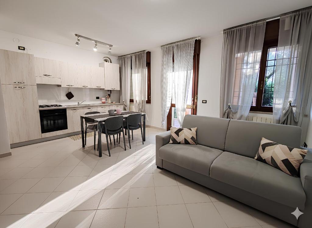 Il giardino di Tina - close to center and lake - 1