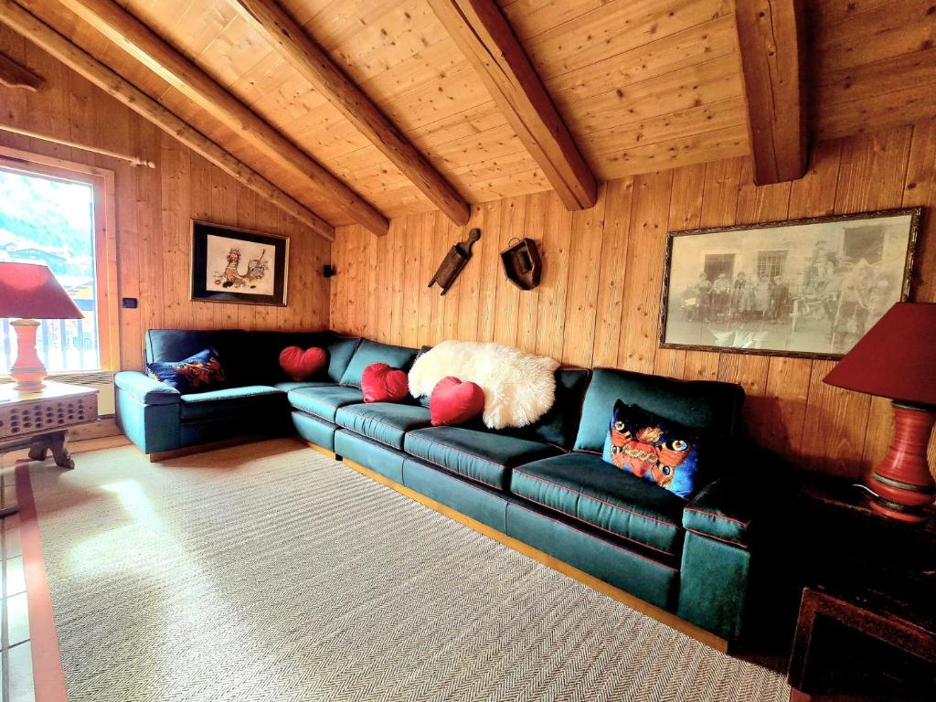 A Soulful Alpine Retreat in Megève - 3