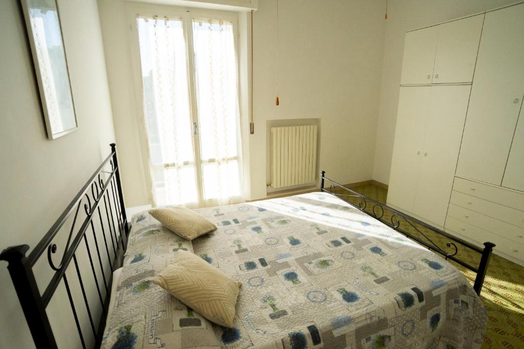 Trilocale centrale e a due passi dal mare con posto auto privato - 3
