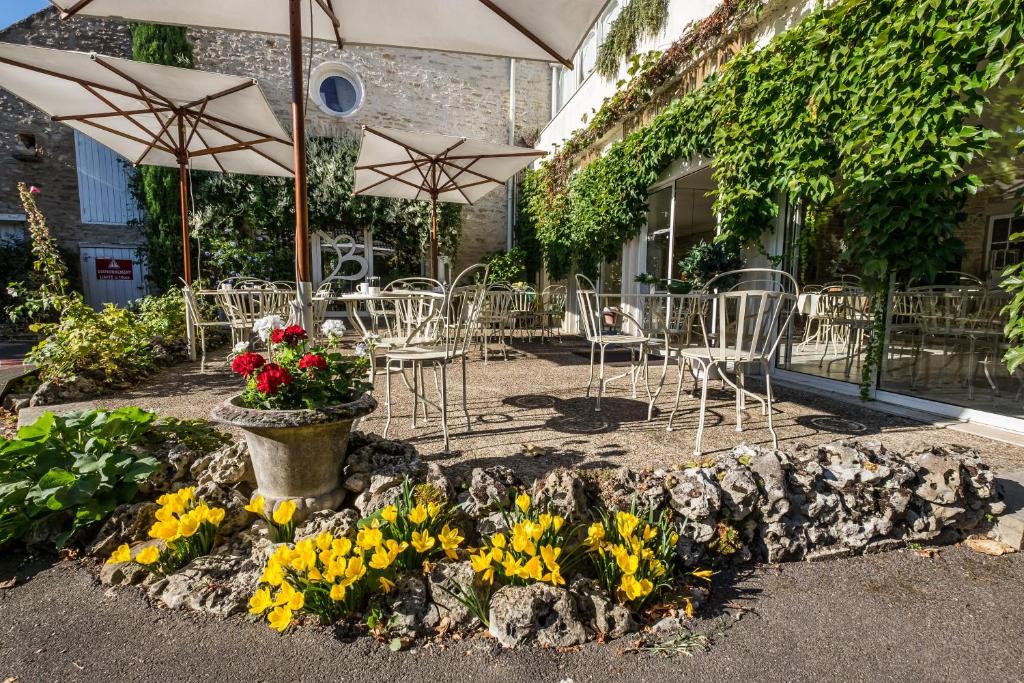 Hostellerie De Bretonniere — Hotel in Beaune