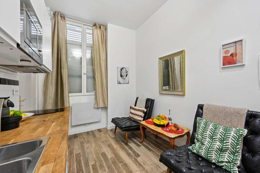 Luxembourg Gardens & Saint-Germain - 1BR - Paris Vacation Rental - 2
