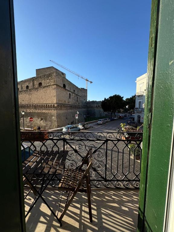 Appartamento con balcone Vista Castello - BariVecchia - La Più Bella In Old Town - 1