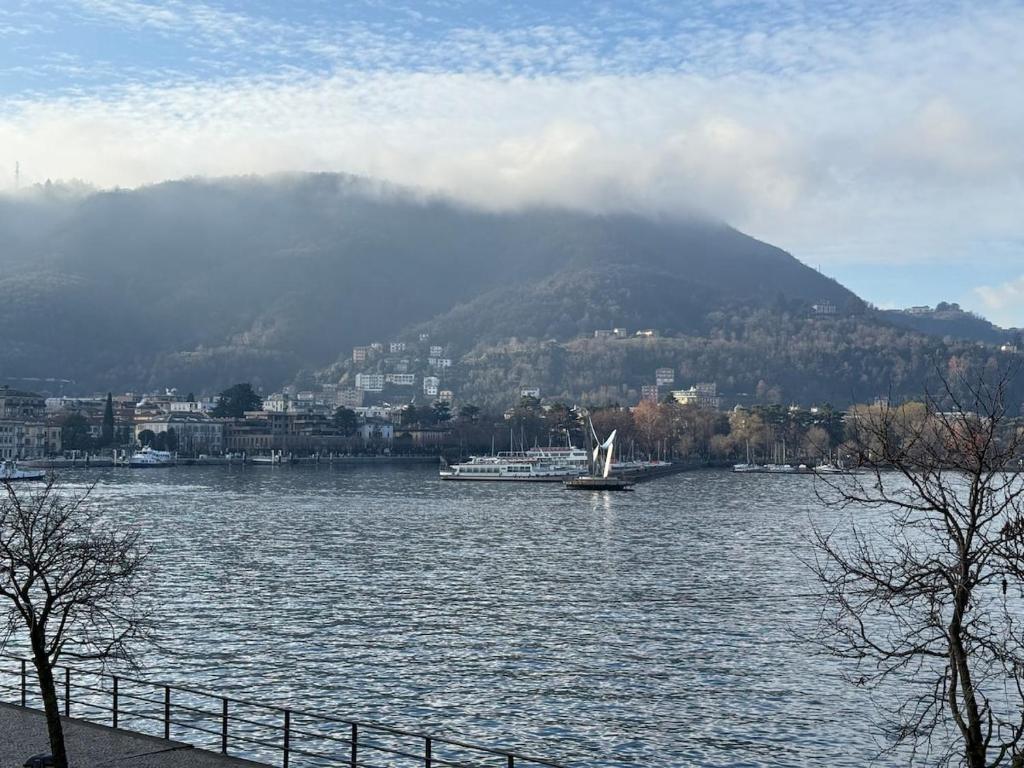 Casa Tobia - Unique Lake View Downtown Como - 2