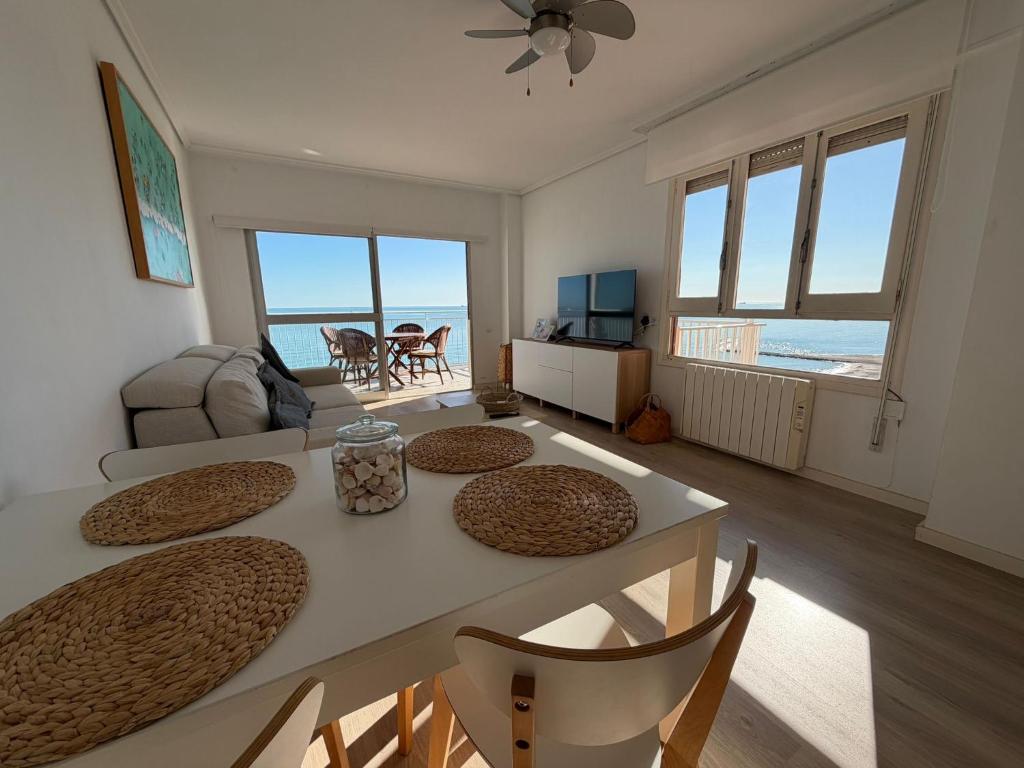 Exclusivo ático en primera línea del mar - 5