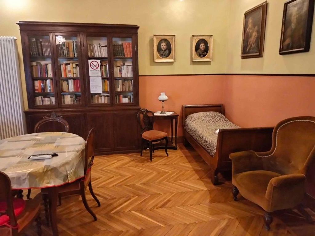 BOLOGNA CENTRO - DUE TORRI PALACE H - Rooms and suites - 2