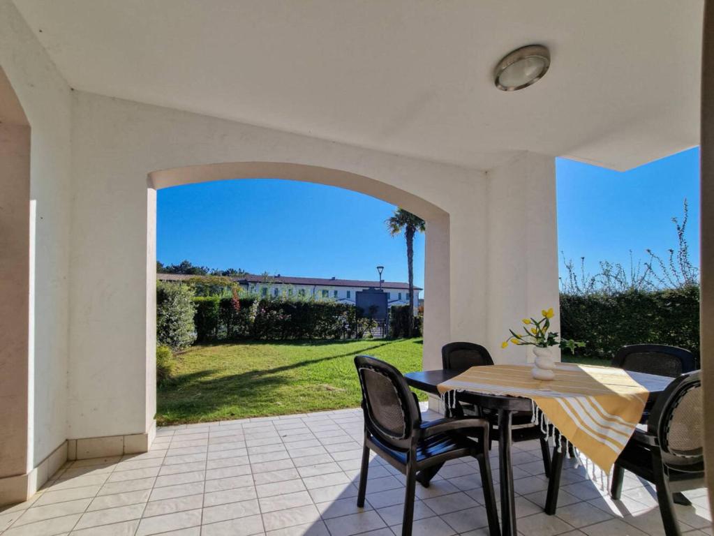 Wonderful holiday home with pool - 3
