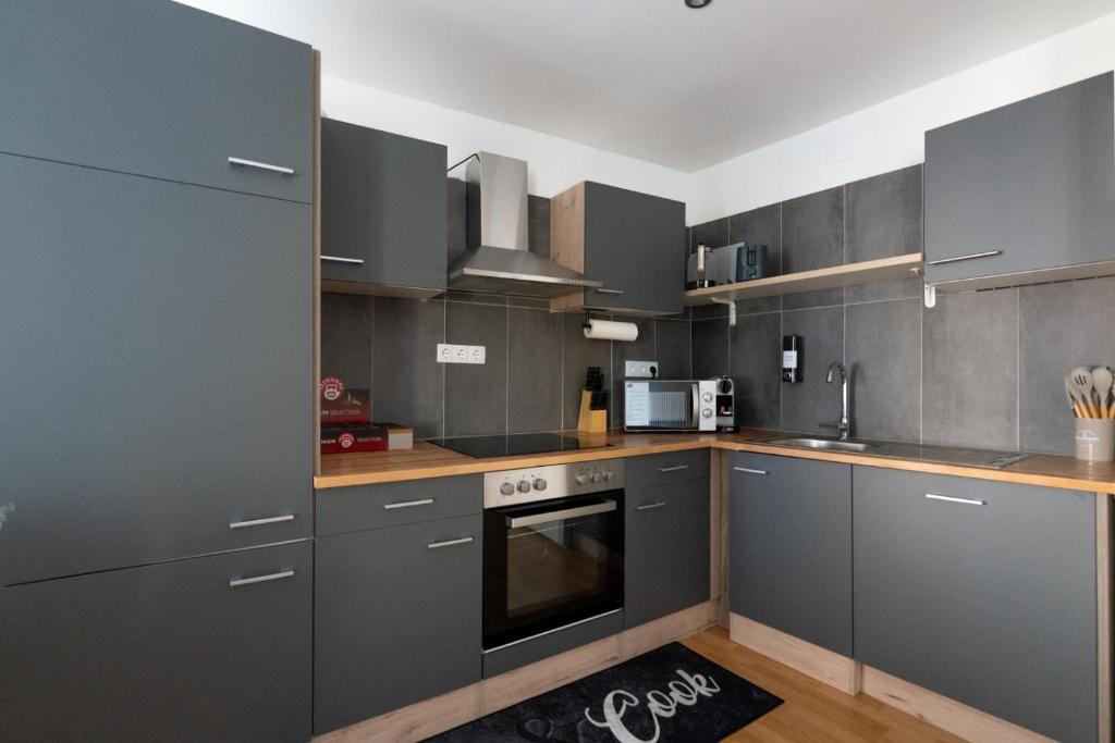 Large Maisonette I 90 m2 I For Groups & Families I 9 Guests I 3 Rooms - 4
