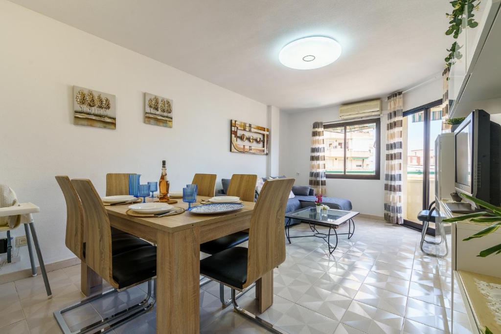 MalagaSuite Torremolinos Cozy Apartment - 2