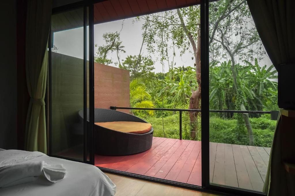 โรงแรมเดอะ เกรซ อัมพวา (The Grace Amphawa Hotel)