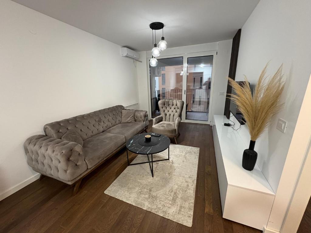 Tesla Residence - 1