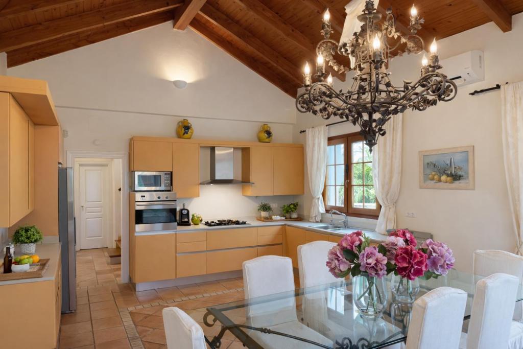 Noctua villa luxury paraíso estepona 001 - 2