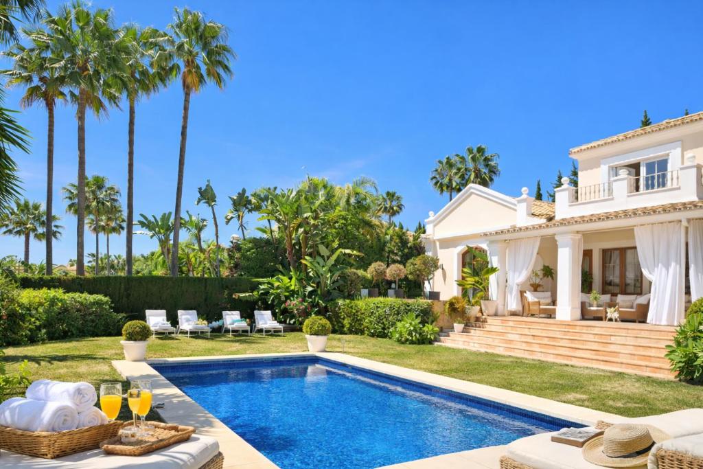 Noctua villa luxury paraíso estepona 001 - 1