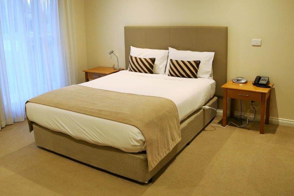 Allansford Hotel Motel photo