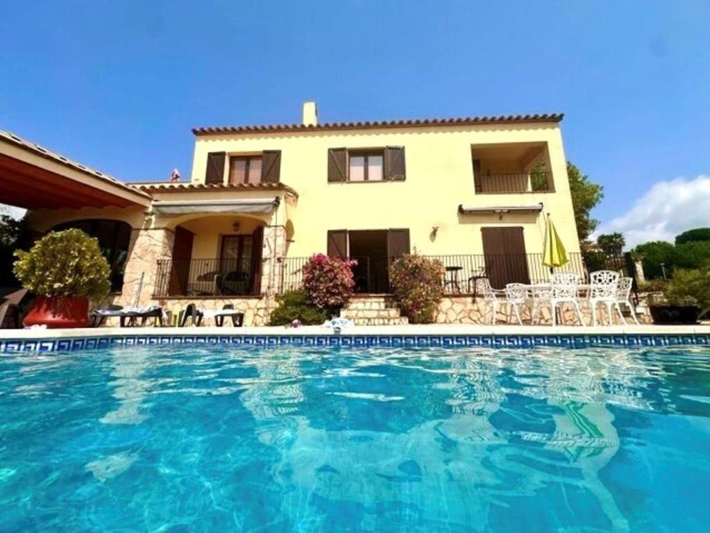 Villa Tranquila Large luxury 3 bedroomed 2 bathrooms private Villa with pool and Sea Views in Calonge Sant Antoni de Calonge - 1