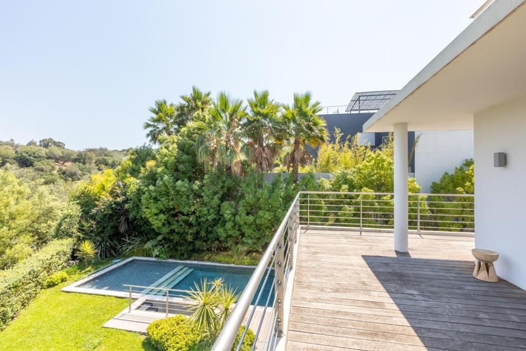 FRGK Luxury Two-Storey Villa with Pool & Rooftop Peaceful Setting Lord Brougham - 3