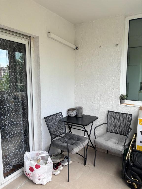 Modern apartment plus FREE parking , near city center, shopping center Big and city quarter - 2