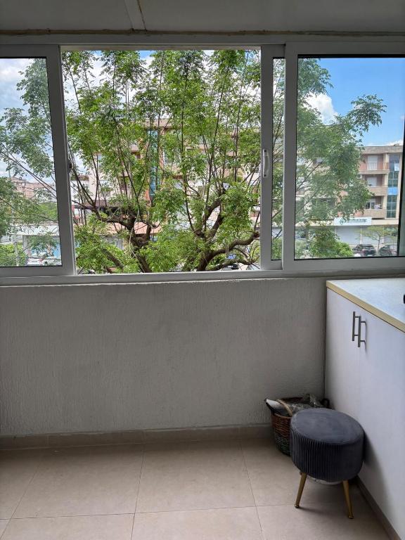 Modern apartment plus FREE parking , near city center, shopping center Big and city quarter - 5
