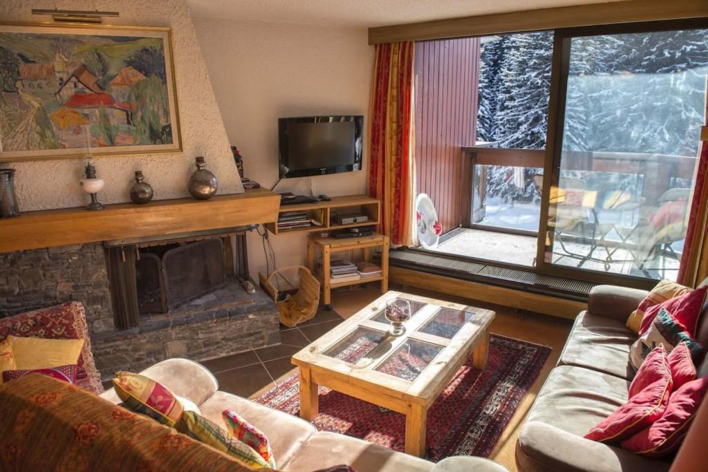 Charming Ski Apartment in Courchevel 1850 - 1