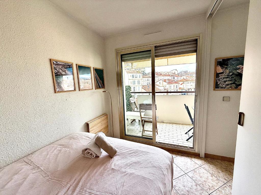 T2 avec terrasse, Gare Cannes & Croisette à pied - 2