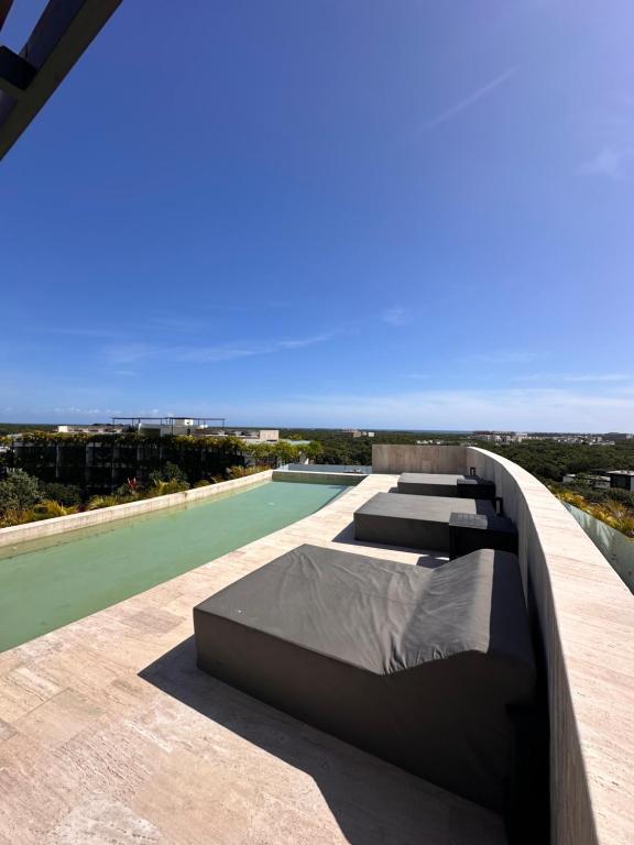 Mistiq, departamento con balcon y albercas con vistas impresionantes - 5
