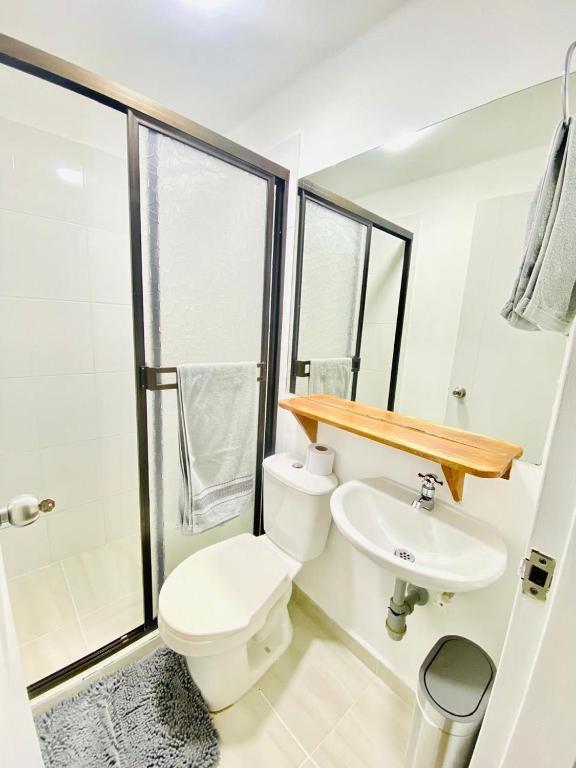 Hermoso apartamento nuevo ! A un paso de la 70 zona vip - 2