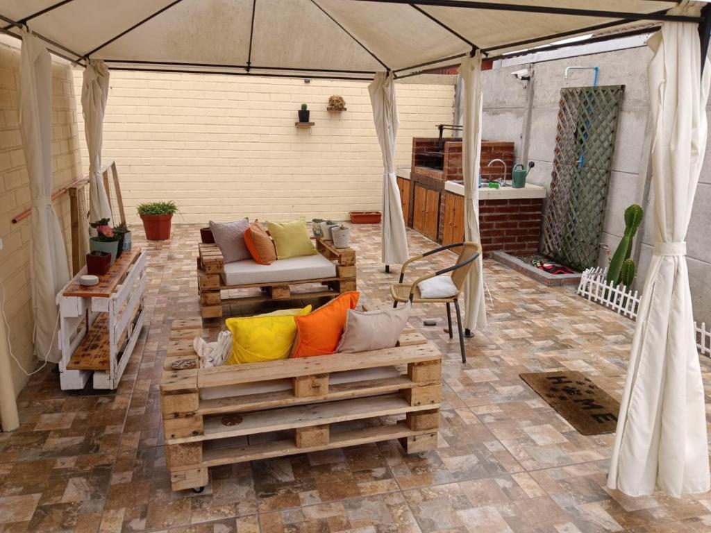 Casa en zona tranquila y a minutos de todo - 2