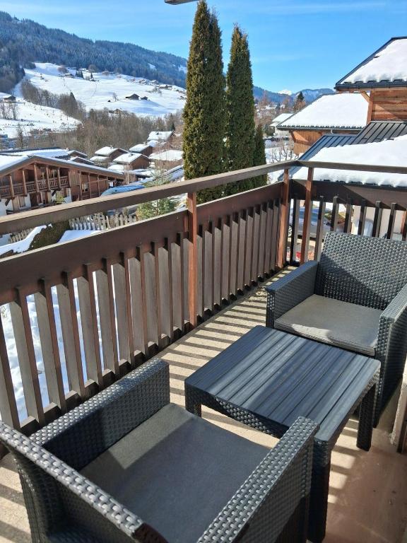 Studio cosy avec coin montagne et grand balcon plein sud - 2