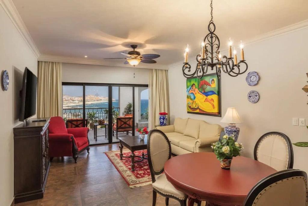 Enchanting 2 Bedroom with in Cabo - 4