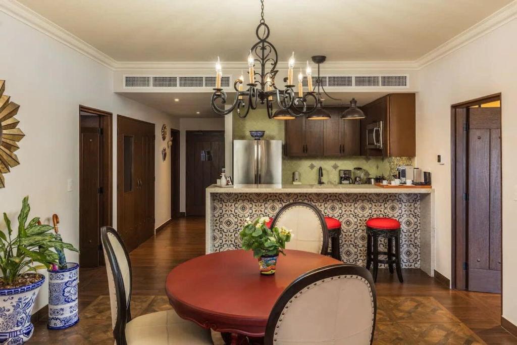 Enchanting 2 Bedroom with in Cabo - 5