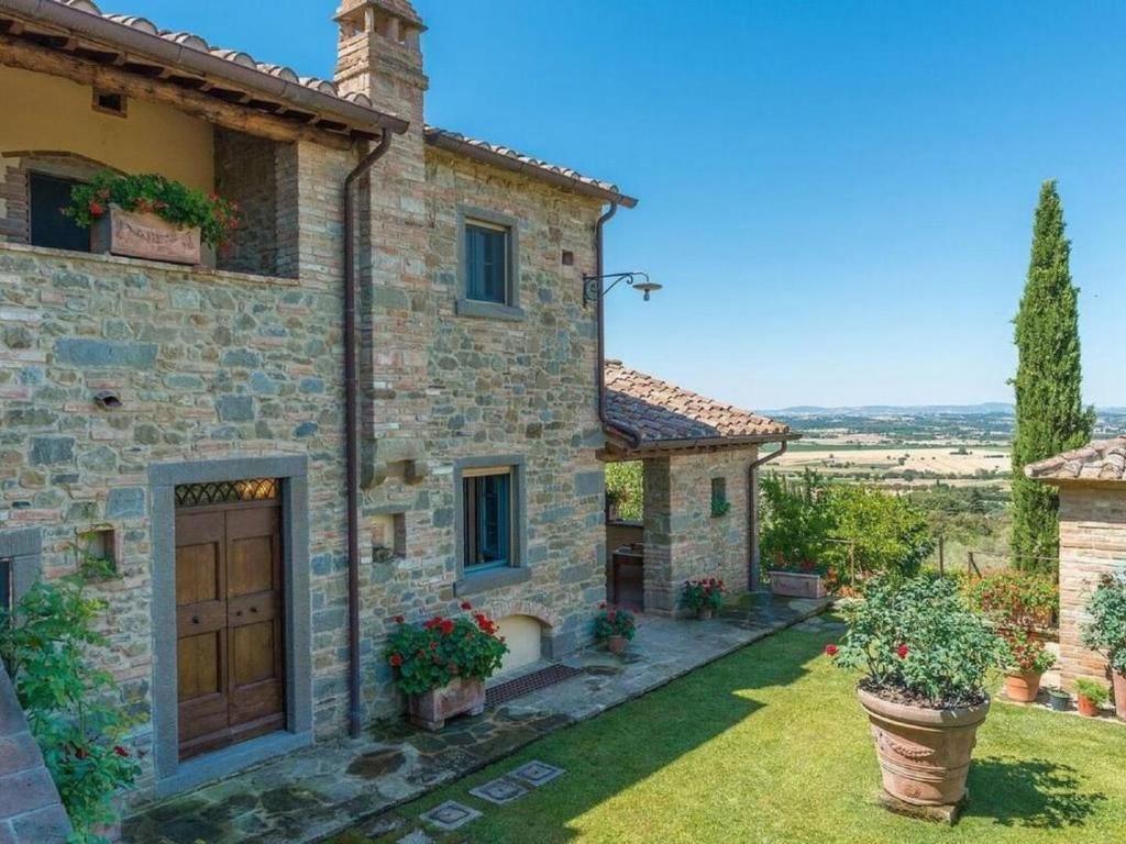 Apartment Wohnung in Cortona mit Terrasse- Garten und Grill by Interhome - 2