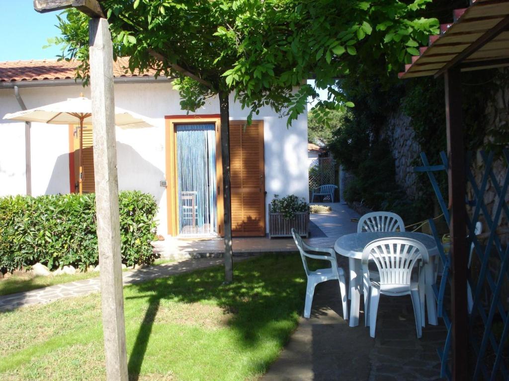 Apartment Gemütliches Appartement in Capoliveri mit Grill und Terrasse by Interhome - 2
