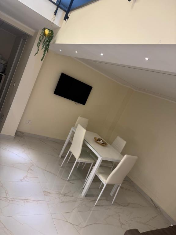 Lombardo House - 5