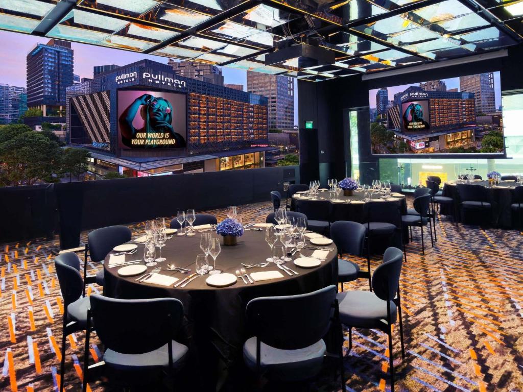 会議室 / ダンスホール