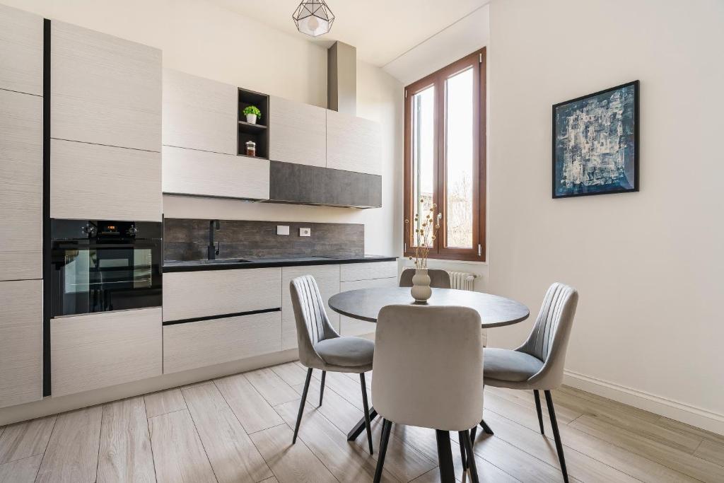 Minerva Luxe Home - 2