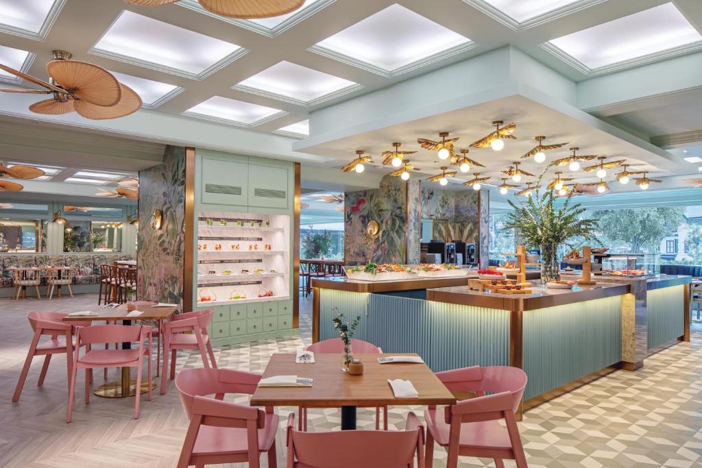 Restaurant, PARKROYAL Serviced Suites Singapore in Singapore