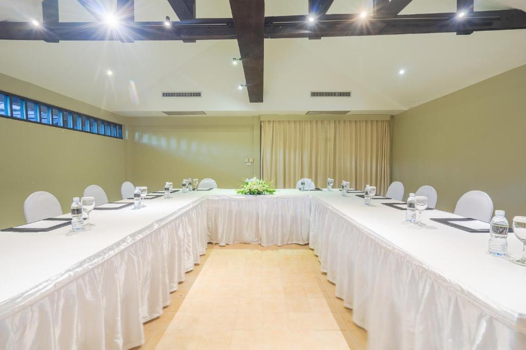 قاعة للمآدب